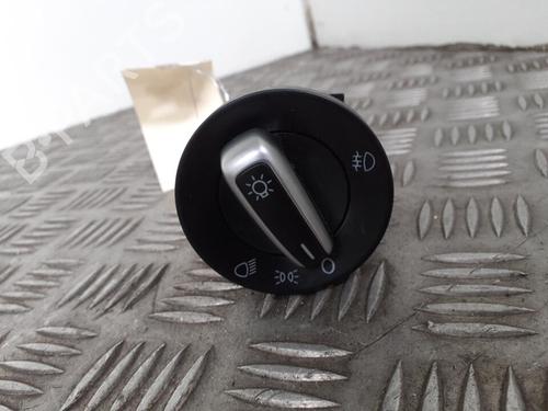 Used Headlight switch Headlight switch VW POLO V (6R1, 6C1) 1.6 TDI (90 hp) 24747522 24747522