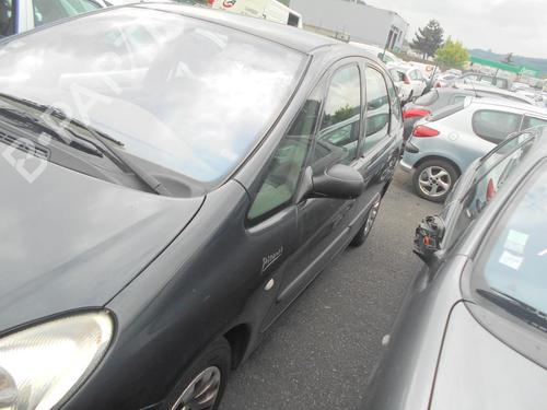 Right headlight CITROËN XSARA PICASSO (N68) 2.0 HDi | BP24758685C29 