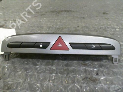 Used Warning switch PEUGEOT 308 I (4A_, 4C_) 1.6 HDi (109 hp) 24746240