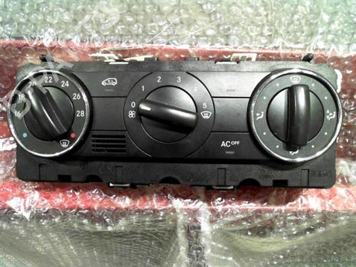 AC-Styringsenhed/Manøvreenhed MERCEDES-BENZ A-CLASS (W169) A 180 CDI (169.007, 169.307) | BP24763667I5