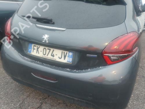 Brugte PEUGEOT 208 I (CA_, CC_) 1.6 HDi / BlueHDi 75 (75 hp) 4480780