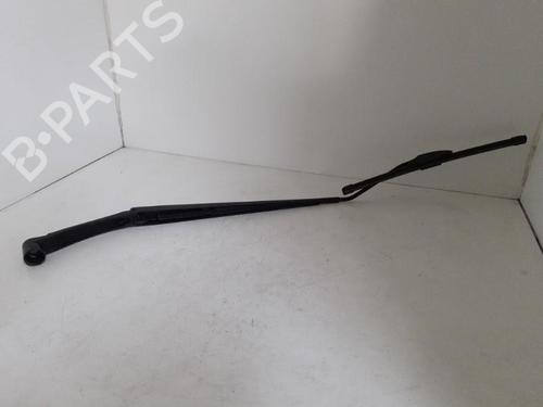 Used Front windshield wiper arm NISSAN MICRA V (K14) 0.9 IG-T (90 hp) 24761322