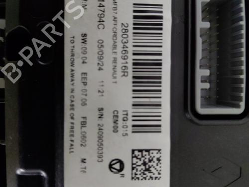 display-monitor-renault-clio-v-b7_-2019-32336625 main image