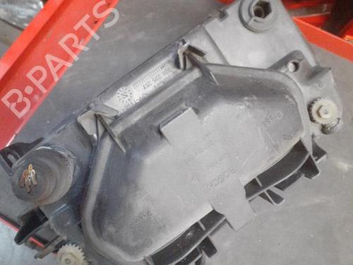 Used Right headlight Right headlight AUDI A4 B5 Avant (8D5) [1994-2002] 24758696 24758696