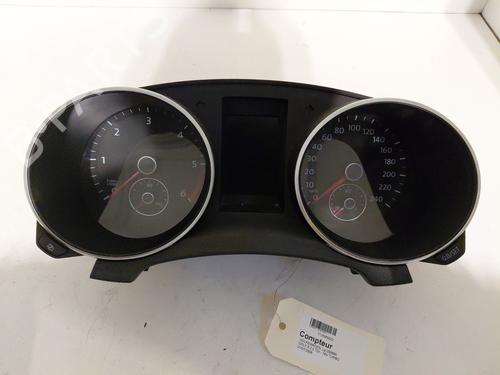 Used Instrument cluster VW GOLF VI (5K1) 2.0 TDI (110 hp) 29251487