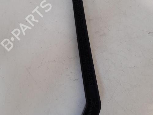 Used Rear windshield wiper arm RENAULT KOLEOS I (HY_) 2.0 dCi (HY0K) (150 hp) 24767948