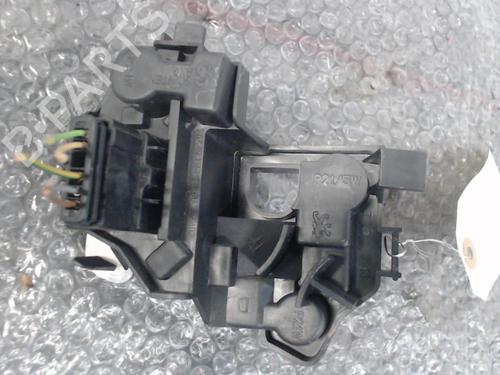 Used Lamp holder PEUGEOT 206 Hatchback (2A/C) 1.4 16V (88 hp) 24750105