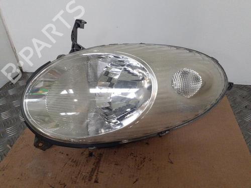 Right headlight NISSAN MICRA III (K12) 1.4 16V | BP24748972C29 