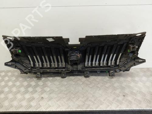 grille-skoda-karoq-nu7-nd7-2017-32655747 main image