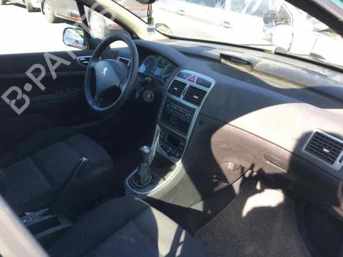 Front left interior door handle PEUGEOT 307 Break (3E) 2.0 HDI 110 | BP24743845I13 - Image 4