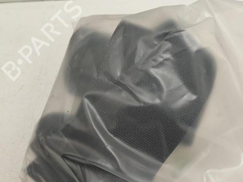 rear-right-seatbelt-fiat-freemont-345_-2011-36481073 main image