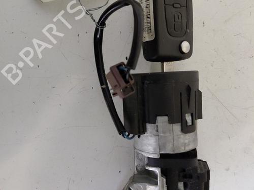 Used Ignition barrel Ignition barrel PEUGEOT 5008 (0U_, 0E_) 1.6 HDi (114 hp) 33961245 33961245