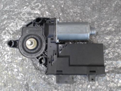 Left front window motor PEUGEOT 307 Break (3E) 2.0 HDI 90 | BP24765104E21 - Image 2