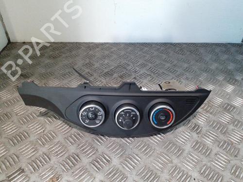 Used Climate control TOYOTA YARIS (_P13_) 1.0 (KSP130) (72 hp) 24766893