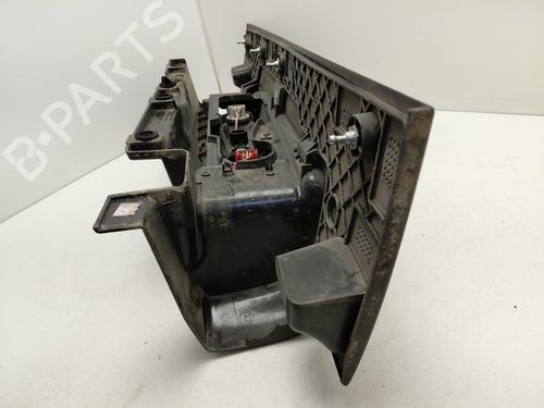 left-taillight-renault-trafic-iii-van-fg_-2014-32472744 main image