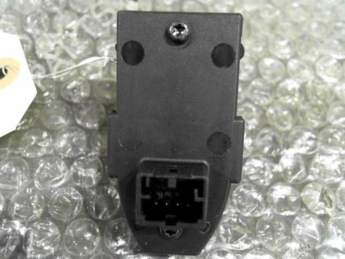 Used Right rear window switch Right rear window switch ALFA ROMEO 159 (939_) 2.4 JTDM (939AXD12, 939AXD1B) (200 hp) 24752909 24752909