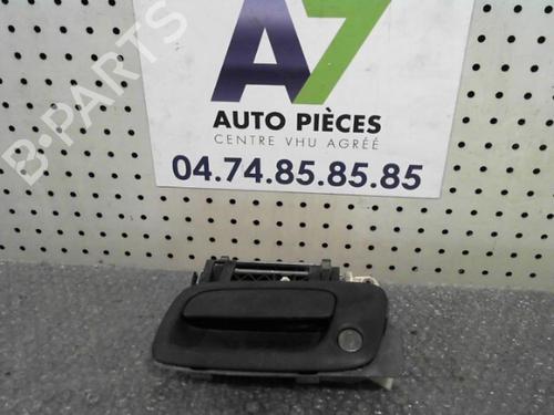 Used Front left exterior door handle OPEL ZAFIRA A MPV (T98) 2.2 DTI 16V (F75) (125 hp) 24743989