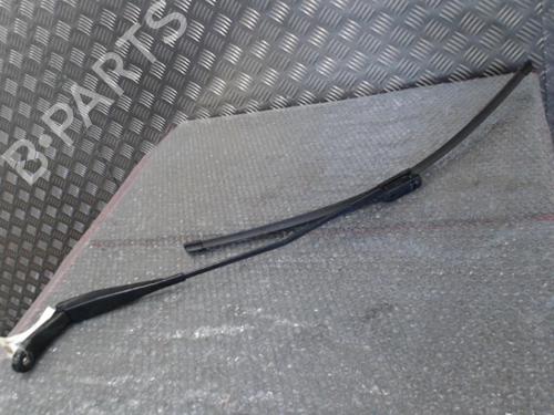 Used Front windshield wiper arm PEUGEOT PARTNER Box Body/MPV 1.6 HDi (90 hp) 24754604