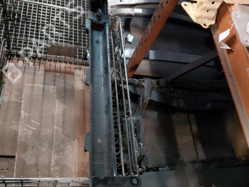 front-bumper-reinforcement-peugeot-1007-km_-2005-30382404 main image