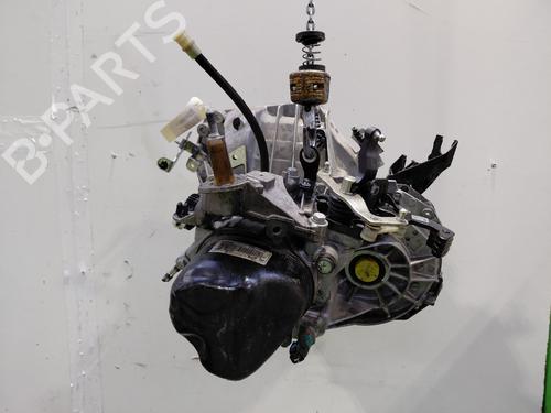 Getriebe für Getriebe RENAULT CAPTUR I (J5_, H5_) 0.9 TCe 90 (90 hp) 39894890 39894890