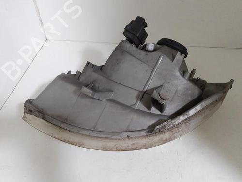 Used Right headlight OPEL VIVARO A Van (X83) 1.9 DTI (F7) (101 hp) 24761013