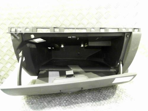 Used Glove box RENAULT CLIO III (BR0/1, CR0/1) 1.5 dCi (75 hp) 24743403