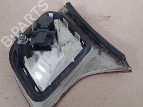 Venstre baglygte bagklap AUDI A4 B7 (8EC) 1.9 TDI (116 hp) 31211629