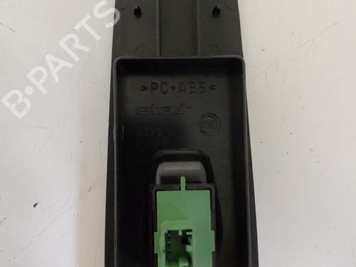 Used Right front window switch Right front window switch PEUGEOT BOXER Van 2.2 BlueHDi 165 (165 hp) 31097206 31097206
