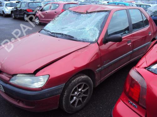 Right taillight PEUGEOT 306 Hatchback (7A, 7C, N3, N5) 1.9 D | BP24769663C35 