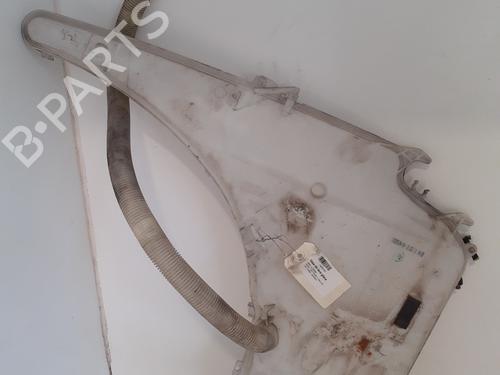 Used Windscreen washer tank BMW 1 (E87) 118 d (143 hp) 27172023