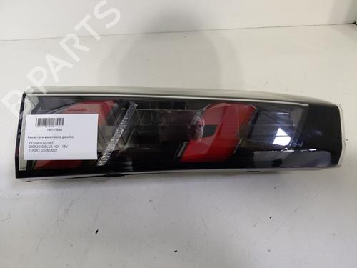 Used Left tailgate light PEUGEOT 2008 II (UD_, US_, UY_, UJ_, UR_, UC_) 1.5 BlueHDI 130 (131 hp) 30902482