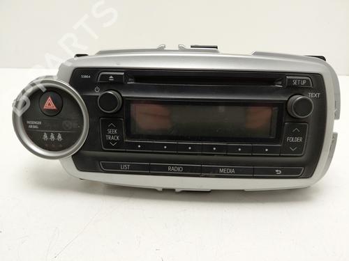 Autoradio für TOYOTA YARIS (_P13_) 1.0 (KSP130_, KSP130) (69 hp) 31716714