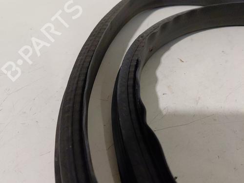 rubber-door-seal-renault-clio-v-b7_-2019-31115740 main image