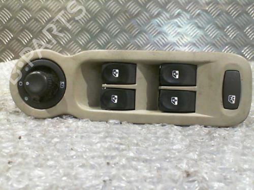 Used Switch RENAULT MODUS / GRAND MODUS (F/JP0_) 1.2 (JP0C, JP0K, FP0C, FP0K, FP0P, JP0P, JP0T) (75 hp) 24742577
