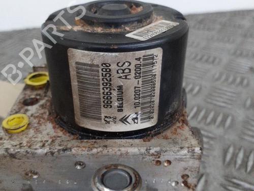 Used ABS pump CITROËN C3 II (SC_) 1.4 (73 hp) 24756993