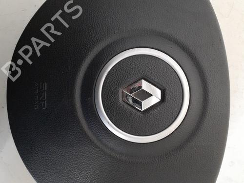 Used Driver airbag RENAULT CLIO III (BR0/1, CR0/1) 1.2 16V (103 hp) 24744830