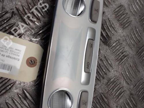 interior-roof-light-renault-latitude-l70_-2010-24756482 main image