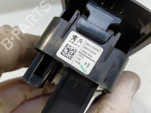 Used Switch Switch CITROËN C3 II (SC_) 1.6 HDi (92 hp) 33049629 33049629