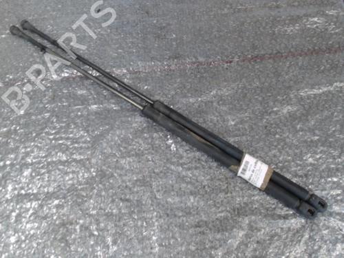 Used Tailgate lift support VOLVO V40 Estate (645) 1.9 DI (115 hp) 24745149