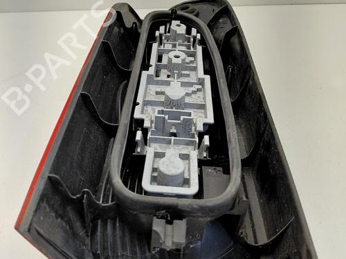 Used Right taillight Right taillight RENAULT MASTER II Platform/Chassis (ED/HD/UD) 2.5 dCi 100 (ED4V, ED8V, ED0U, ED0V, ED8U, HD0U, HD0V,... (99 hp) 34557410 34557410