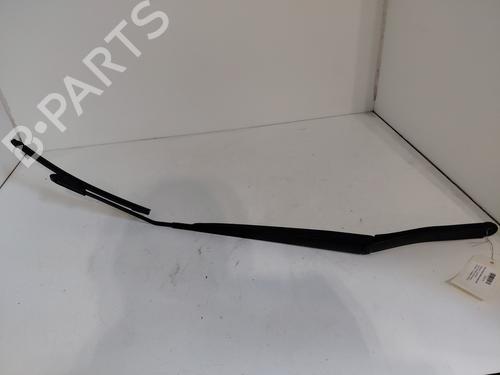 front-windshield-wiper-arm-renault-clio-iv-bh_-2012-2013-2014-2015-2016-2017-2018-2019-2020-2021-31293179 main image