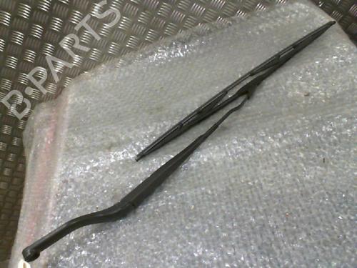 Used Front windshield wiper arm OPEL SIGNUM Hatchback (Z03) 2.2 DTI (F48) (125 hp) 24751809
