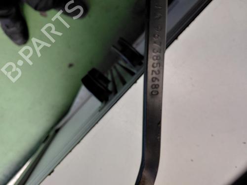 front-windshield-wiper-arm-citroen-c3-picasso-sh_-2008-24749752 main image