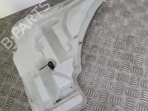 Used Windscreen washer tank BMW 1 (F20) 118 d (143 hp) 24746913