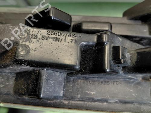 Used Right daytime light Right daytime light 38492990 38492990