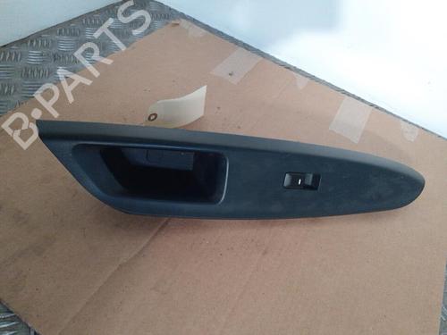 Used Right front window switch KIA RIO III (UB) 1.4 CRDi (90 hp) 24759036