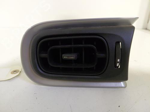 Used Air vent CITROËN C3 III (SX) 1.2 PureTech 82 (83 hp) 30612382