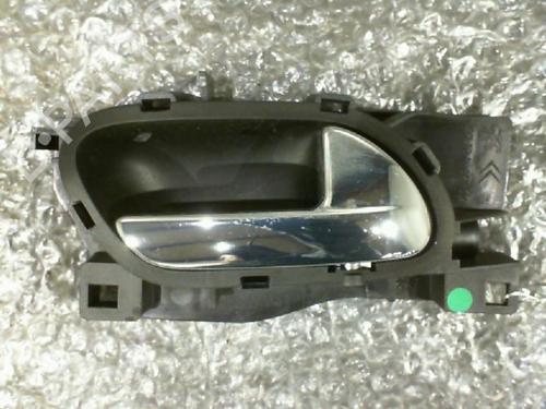 Used Front right interior door handle Front right interior door handle 24743075 24743075