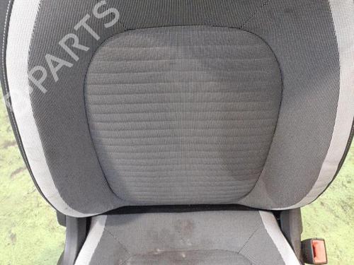 left-front-seat-renault-twingo-iii-bcm_-bca_-2014-24757177 main image