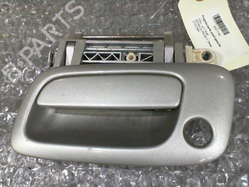Used Front left exterior door handle OPEL ZAFIRA A MPV (T98) 2.0 DTI 16V (F75) (101 hp) 24742665